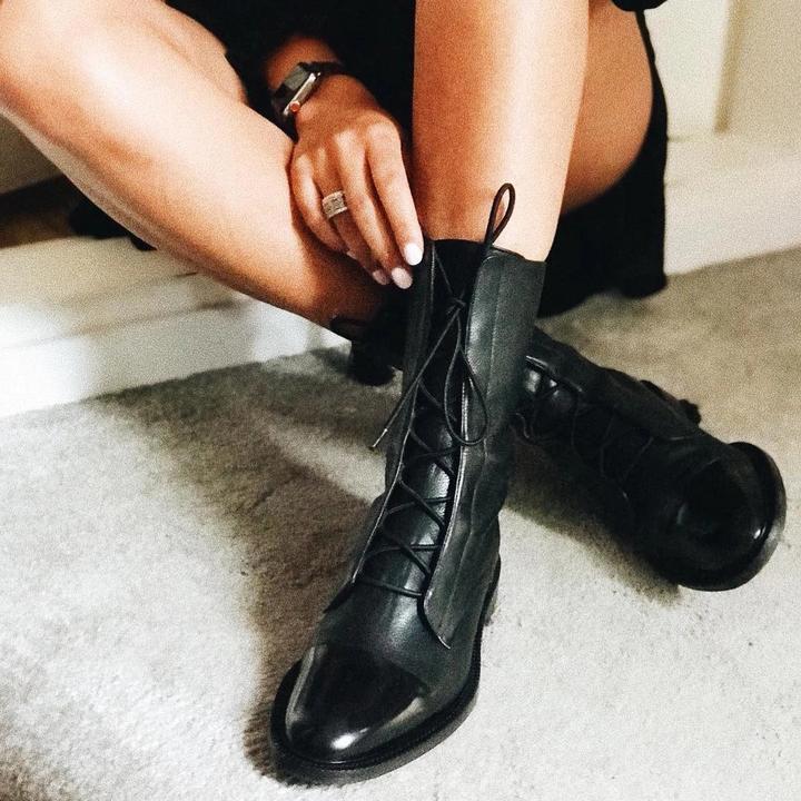Laura - Elegant Lace-Up Leather Ankle Boots